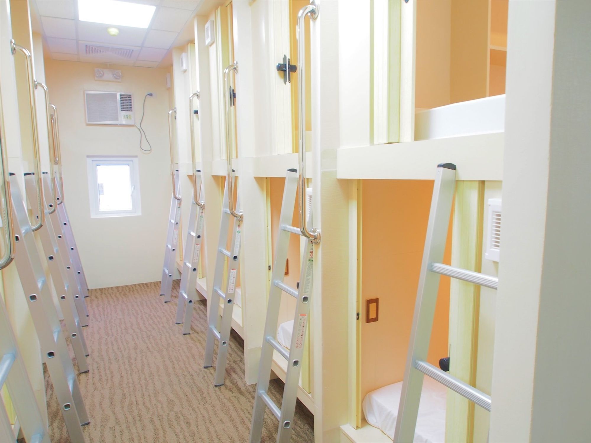 Subic Bay Hostel اولونجابو المظهر الخارجي الصورة